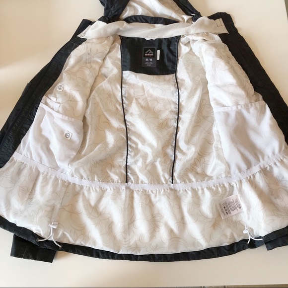 Black Mountain medium hybrid jacket - Picture 8 of 12